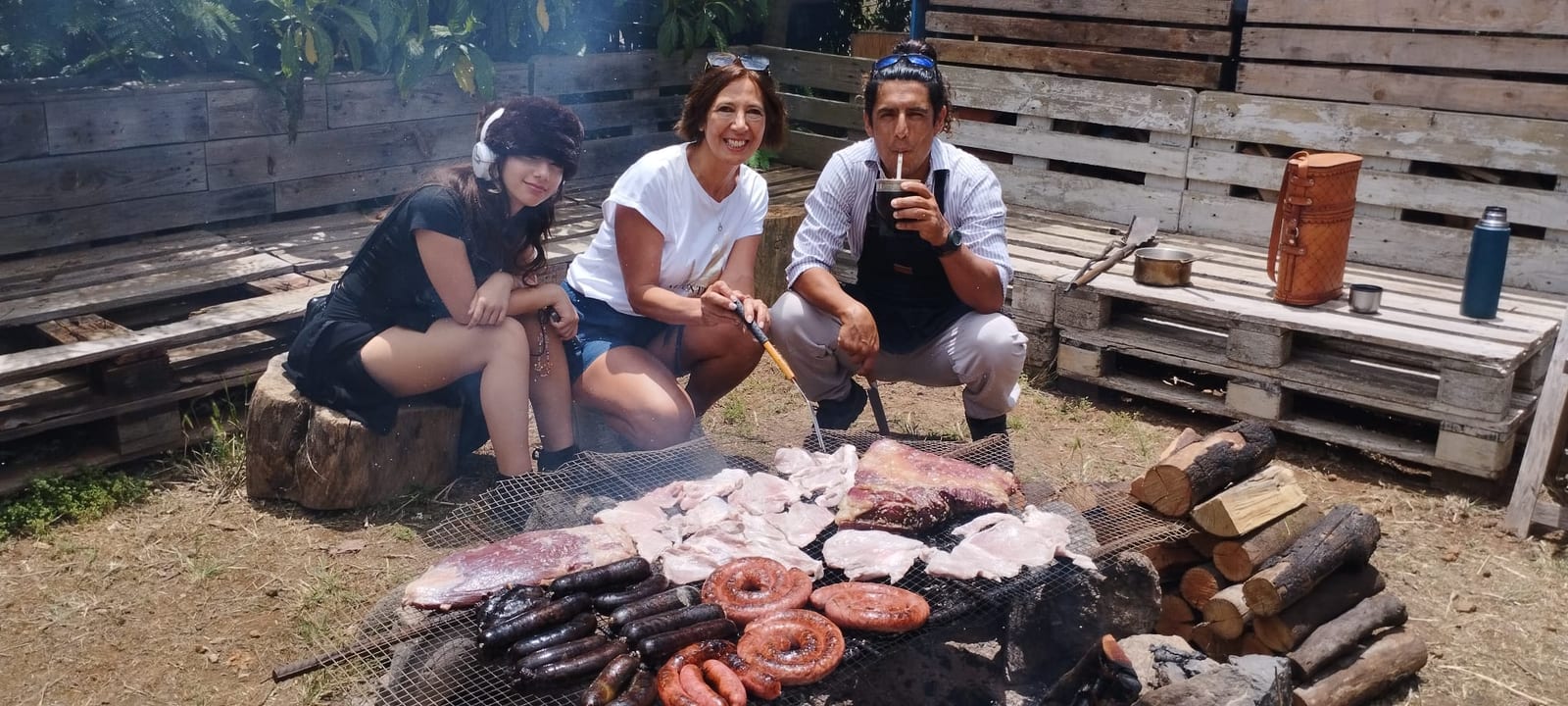 Experiencia de asado en finca natural con música en vivo